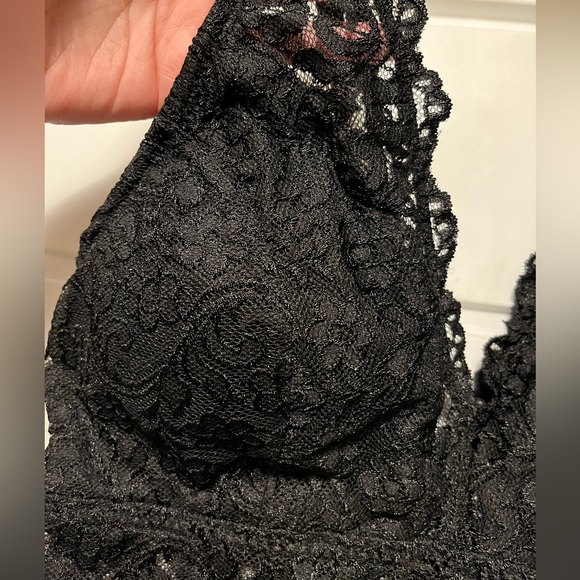 Black Deep V Lace Bralette Size Large - Picture 4 of 12